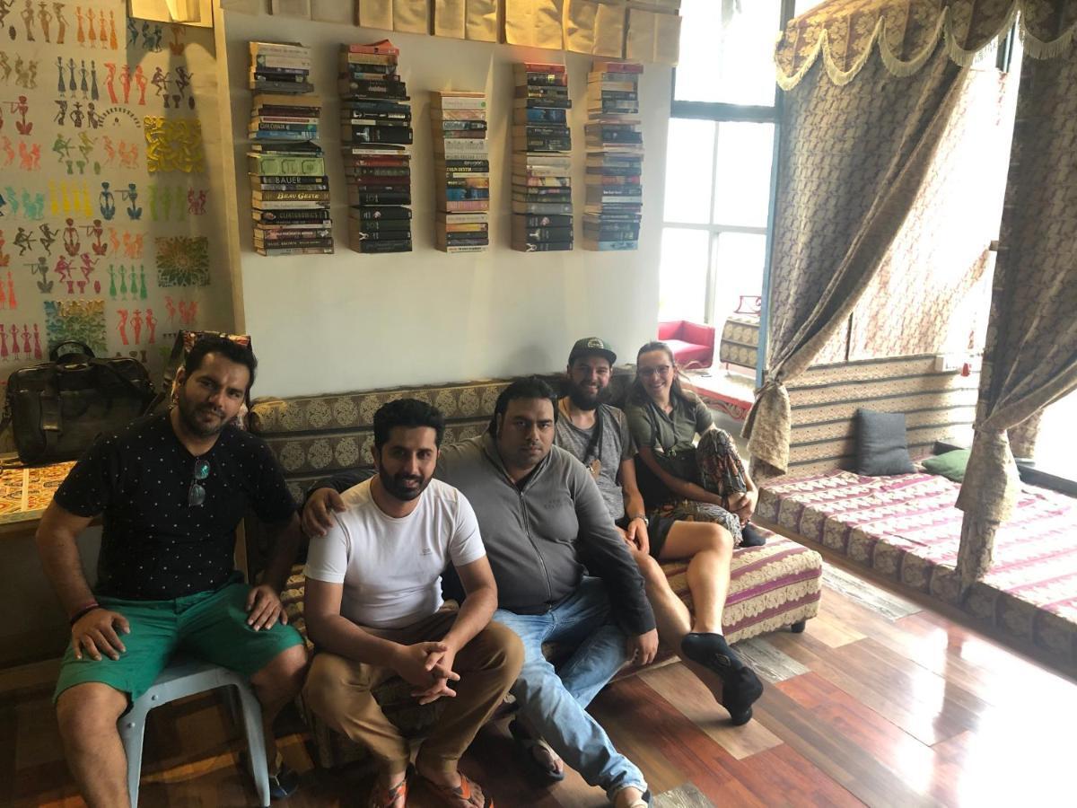 Salaam Namastey Backpackers Hostel Mumbai Exterior photo